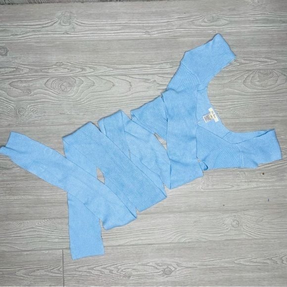 Nwt my boo blue wrap tie shirt cap sleeve cropped style size medium - Picture 5 of 8